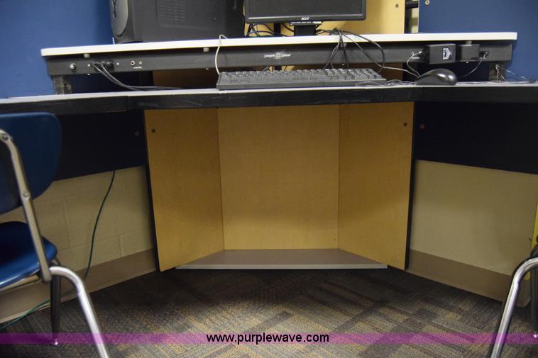 image for item AW9868 Synergistic Systems work stations