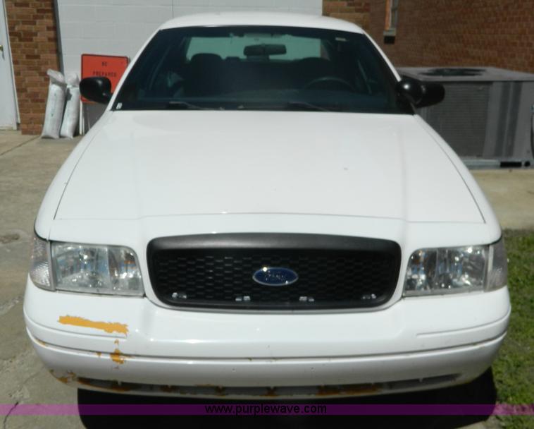 image for item AX9507 2005 Ford Crown Victoria Police Interceptor