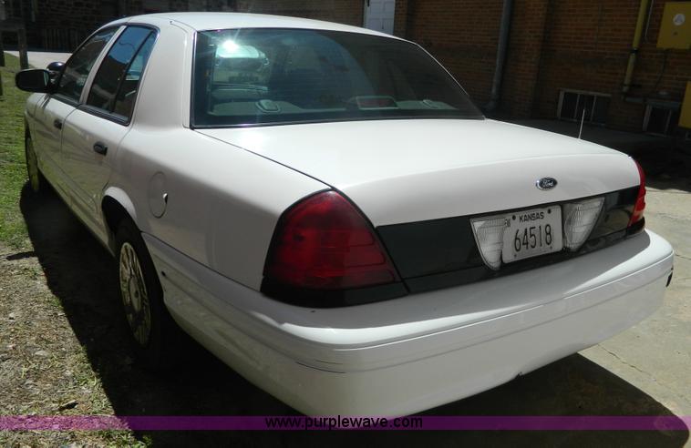 image for item AX9507 2005 Ford Crown Victoria Police Interceptor