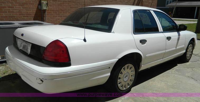image for item AX9507 2005 Ford Crown Victoria Police Interceptor