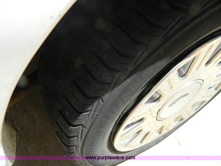 image for item AX9507 2005 Ford Crown Victoria Police Interceptor