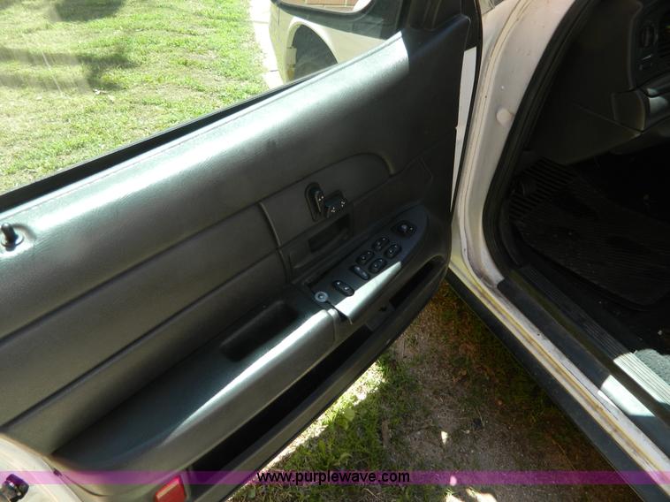 image for item AX9507 2005 Ford Crown Victoria Police Interceptor