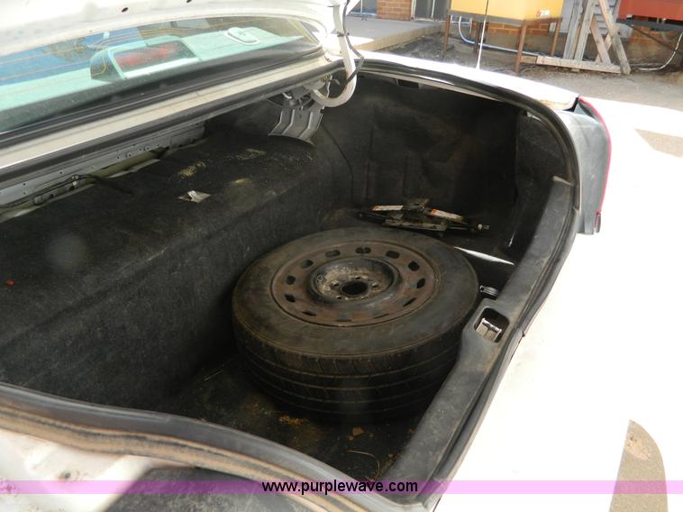 image for item AX9507 2005 Ford Crown Victoria Police Interceptor