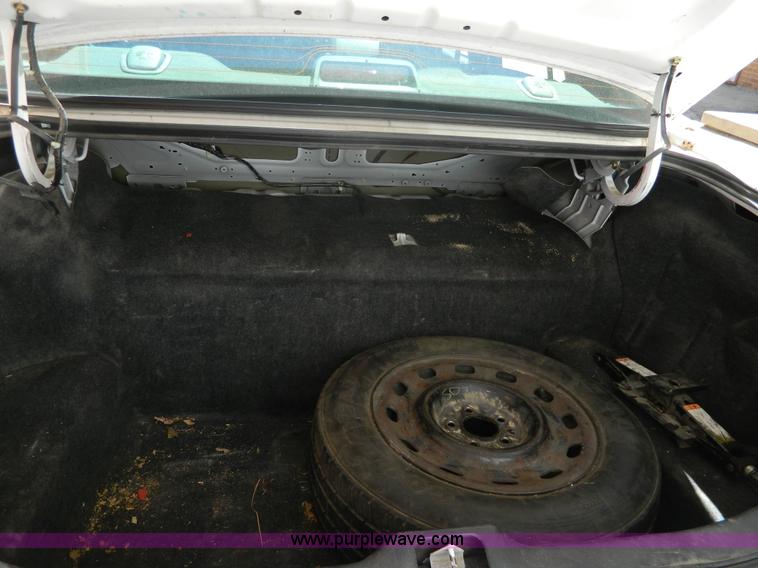 image for item AX9507 2005 Ford Crown Victoria Police Interceptor