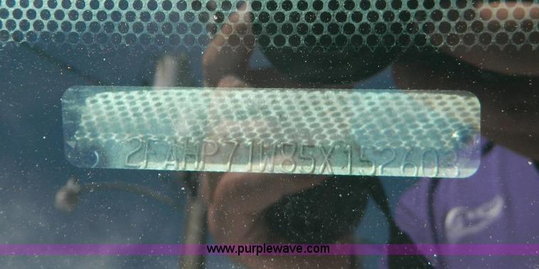 image for item AX9507 2005 Ford Crown Victoria Police Interceptor