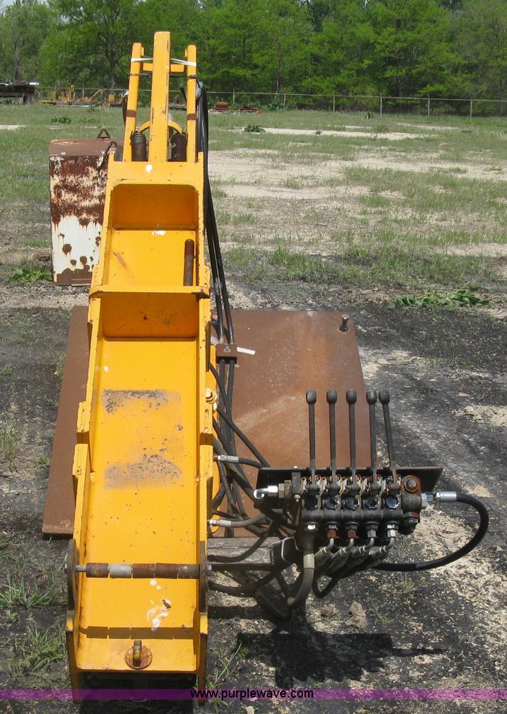 Hydraulic guard rail post driver attachment in McPherson, KS Item