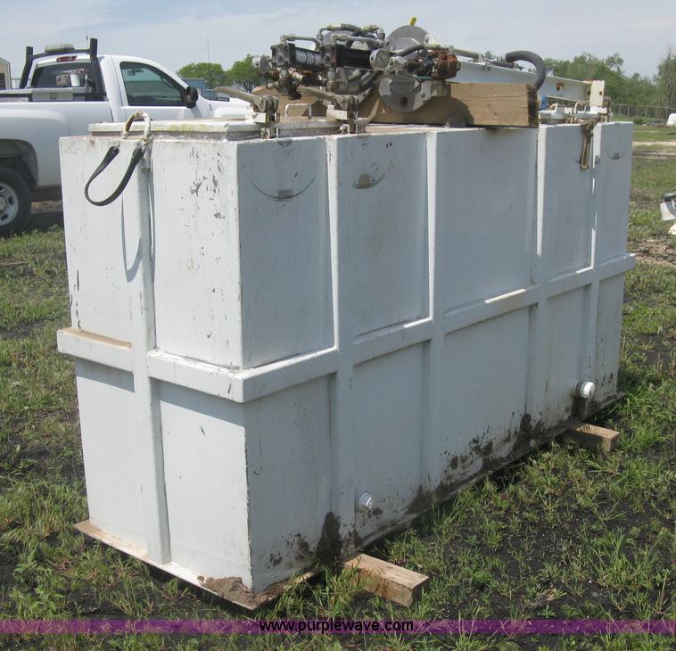 image for item BF9870 Road paint hopper