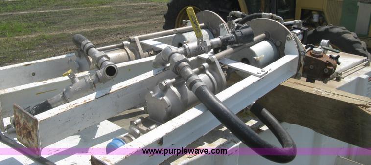 image for item BF9870 Road paint hopper