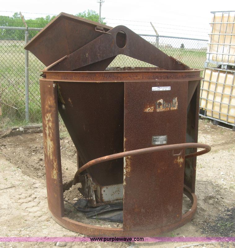 image for item BF9877 Gar Bro mud bucket