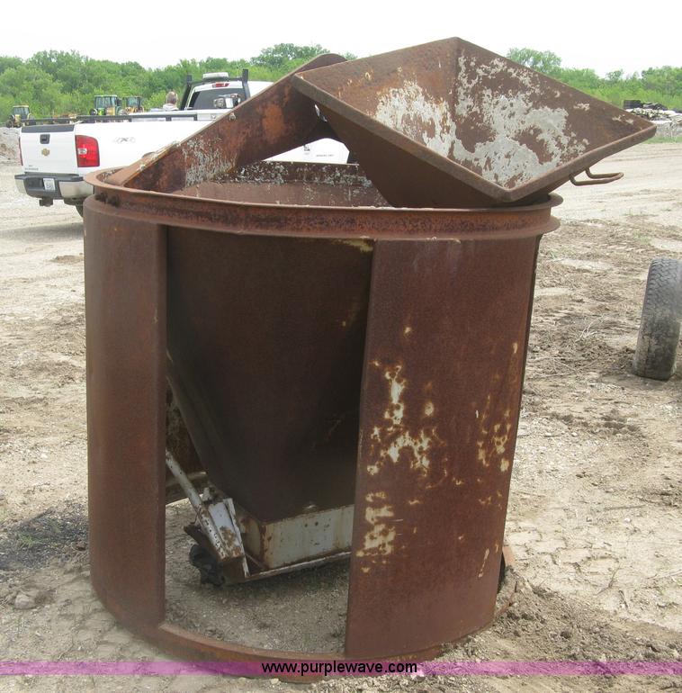 image for item BF9877 Gar Bro mud bucket