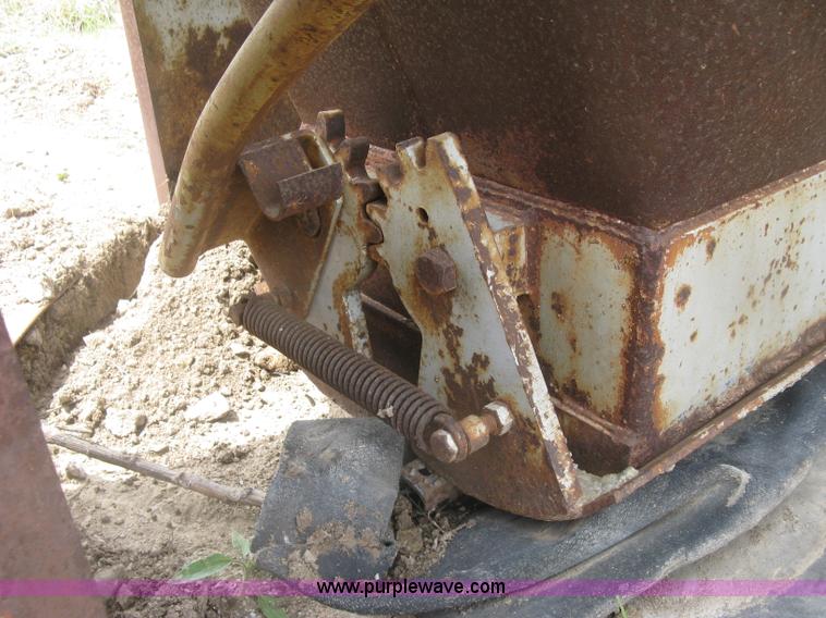 image for item BF9877 Gar Bro mud bucket