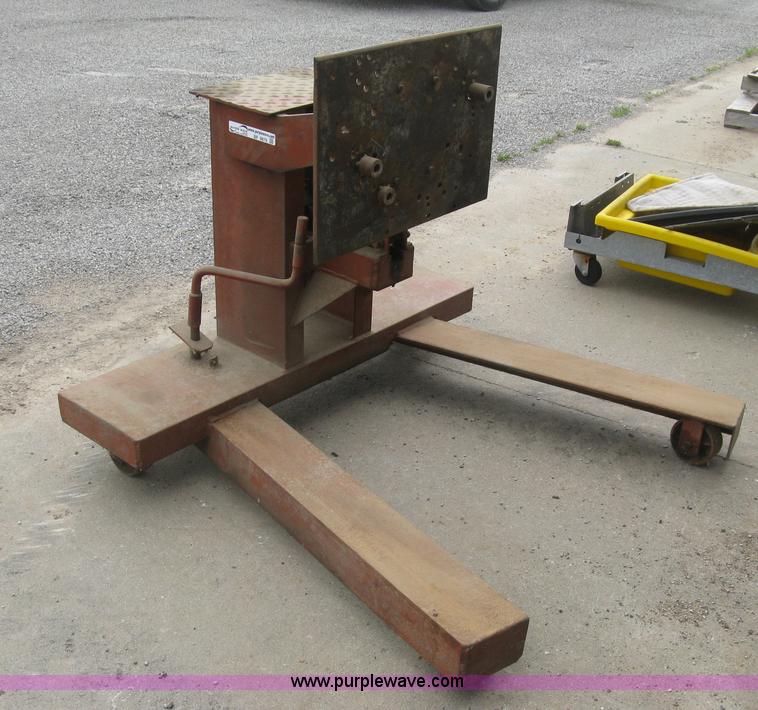 image for item BF9879 Clayborne engine stand