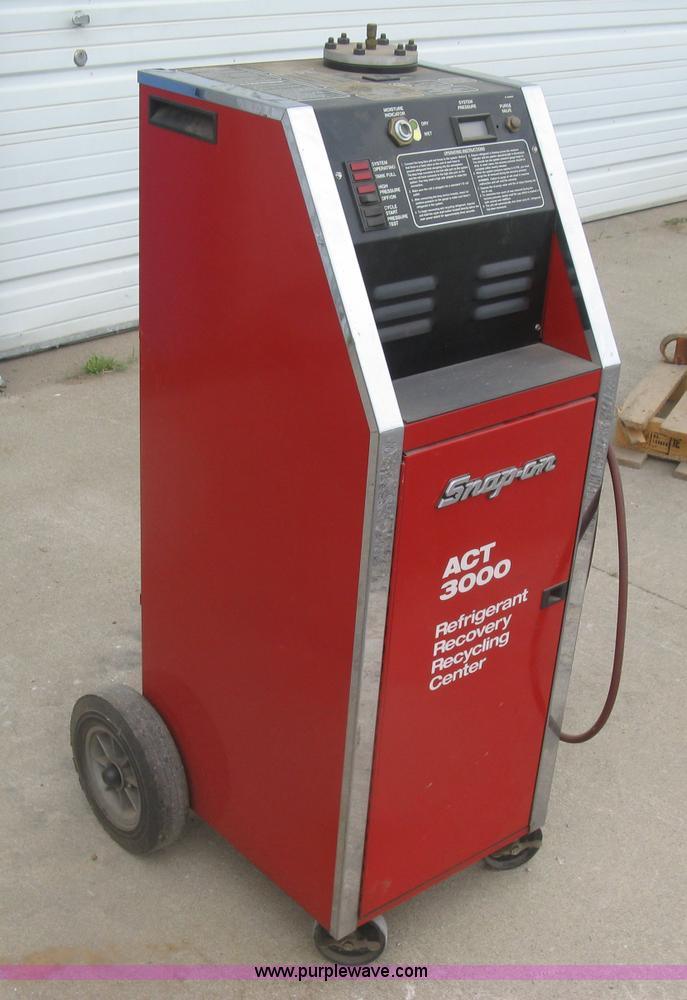 image for item BF9884 Snap-on ACT3000 refrigerant recovery recycling center