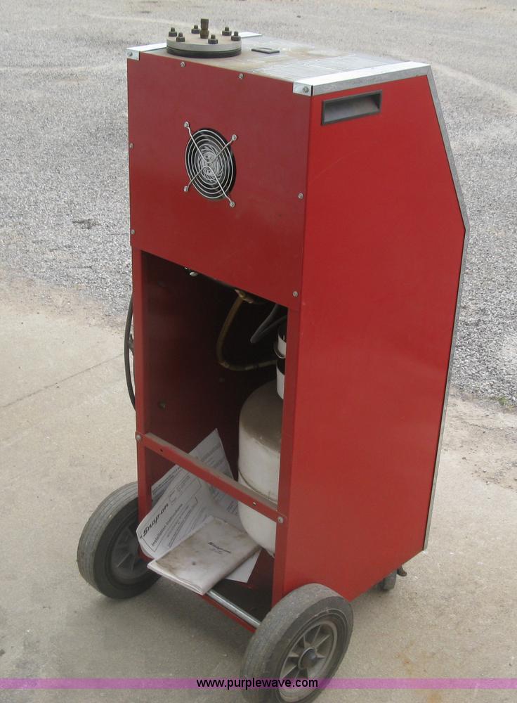 image for item BF9884 Snap-on ACT3000 refrigerant recovery recycling center