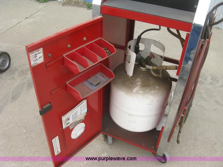 image for item BF9884 Snap-on ACT3000 refrigerant recovery recycling center