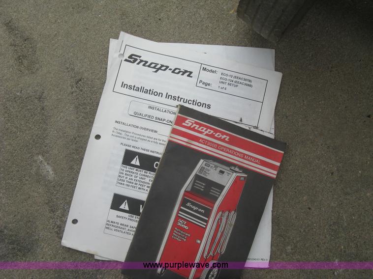 image for item BF9884 Snap-on ACT3000 refrigerant recovery recycling center