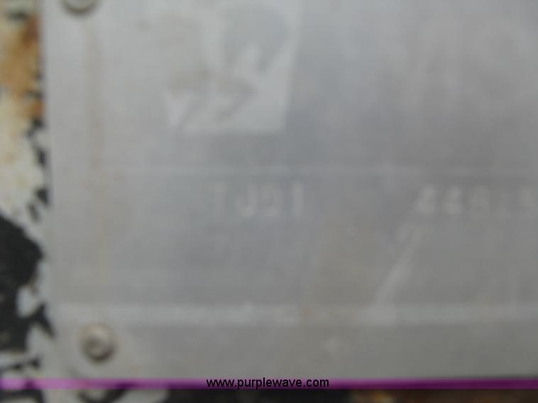 image for item BF9885 Wisconsin two cylinder gas engine