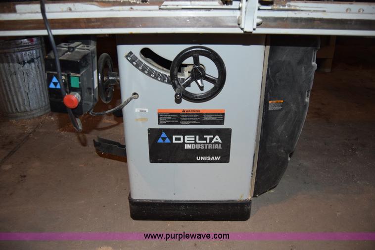 Delta industrial unisaw in Larned, KS 