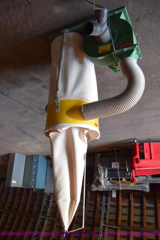 Woodtek dust collector in Larned, KS Item BF9905 sold Purple Wave