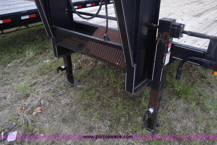 image for item BH9172 2008 Circle D equipment trailer