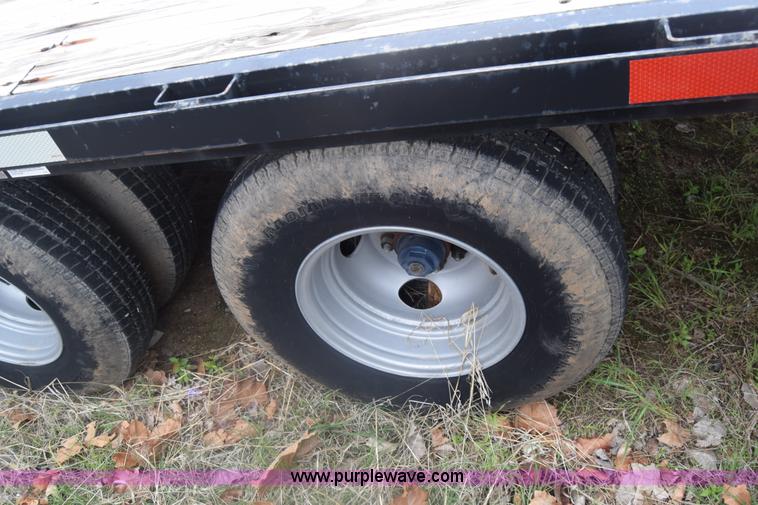 image for item BH9172 2008 Circle D equipment trailer