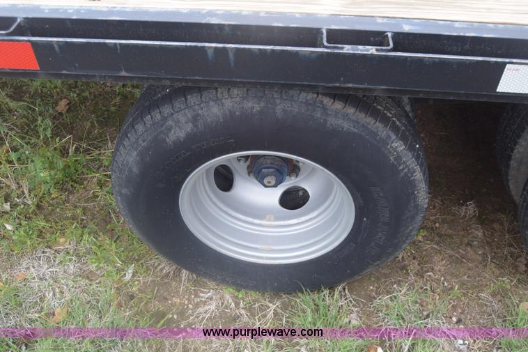 image for item BH9172 2008 Circle D equipment trailer