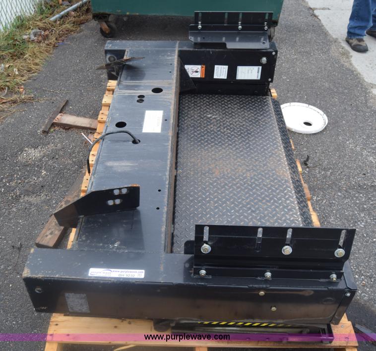 image for item BH9232 Eagle Lift EDL-60 end gate lift