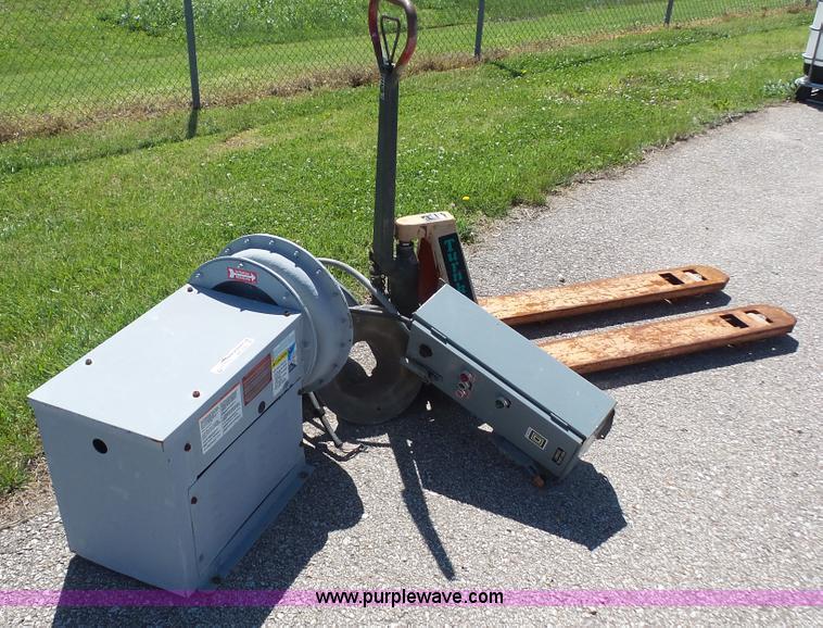 image for item BN9503 Pallet jack