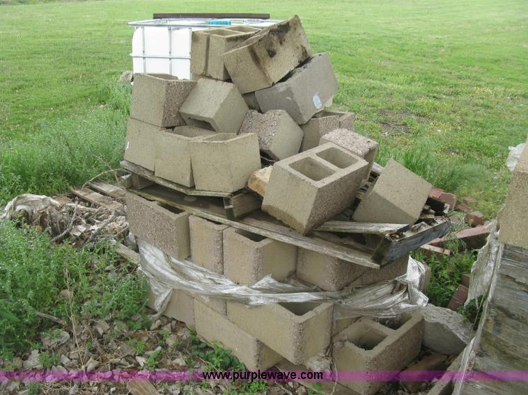 image for item BP9526 Approximately 225 cinder blocks