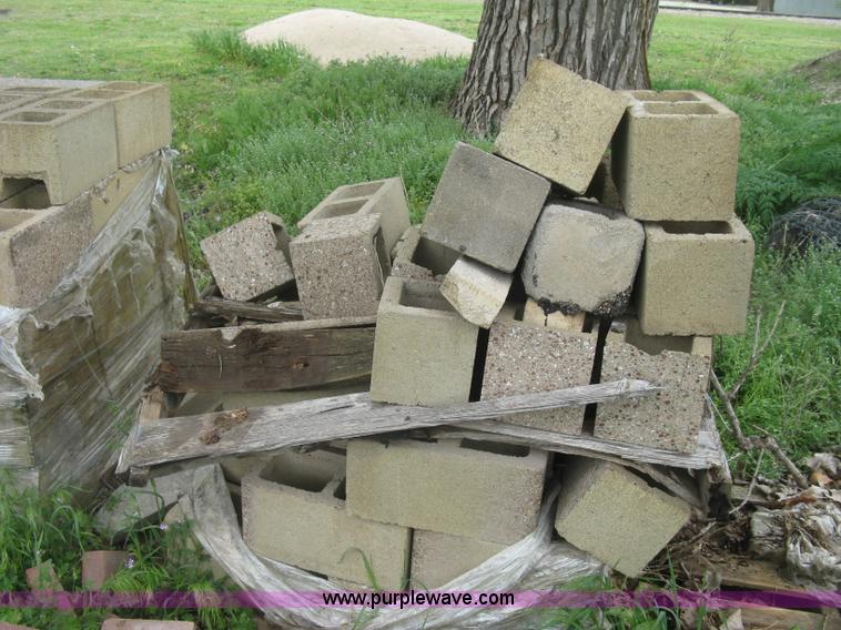 image for item BP9526 Approximately 225 cinder blocks