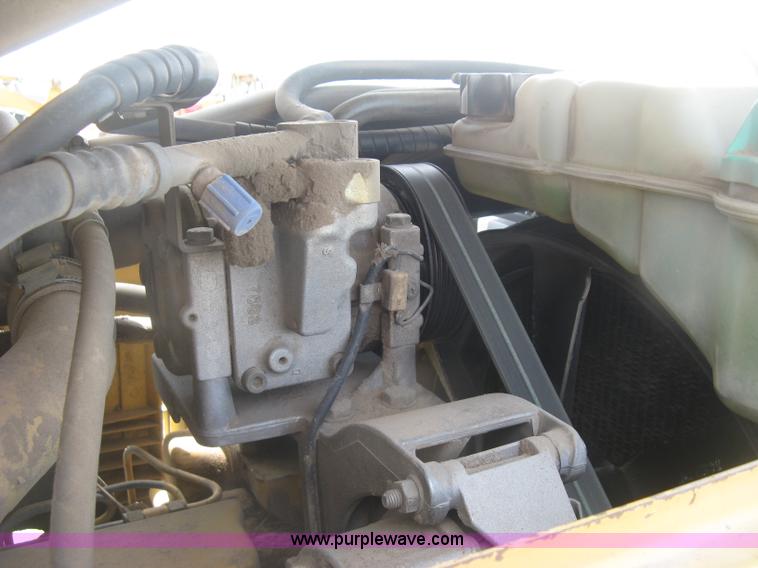 image for item J2805 1996 John Deere 6400 MFWD tractor