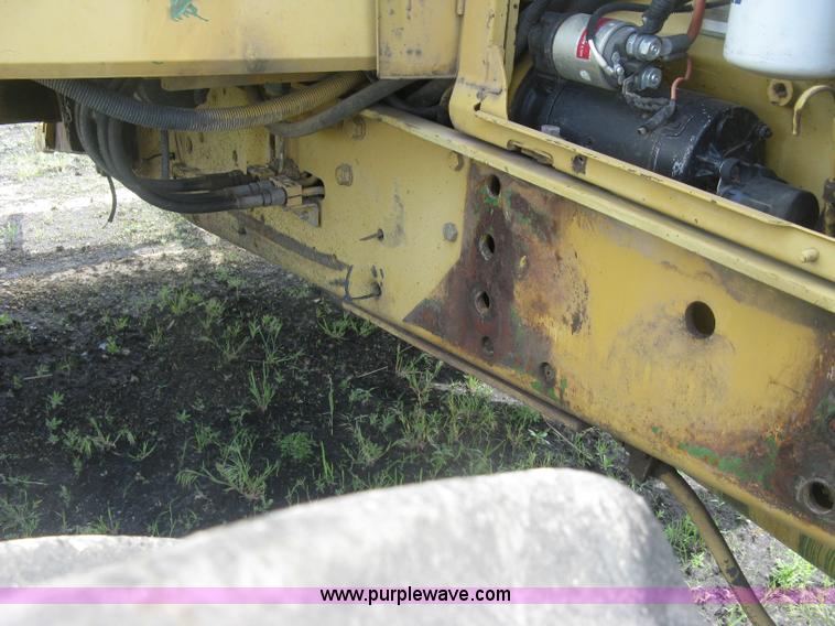 image for item J2805 1996 John Deere 6400 MFWD tractor