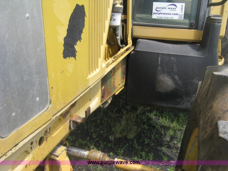 image for item J2805 1996 John Deere 6400 MFWD tractor