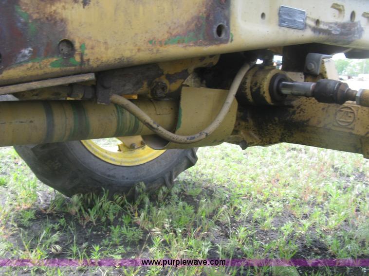 image for item J2805 1996 John Deere 6400 MFWD tractor