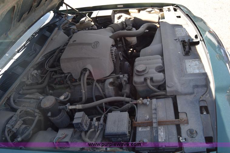 image for item J2808 2000 Ford Crown Victoria Police Interceptor