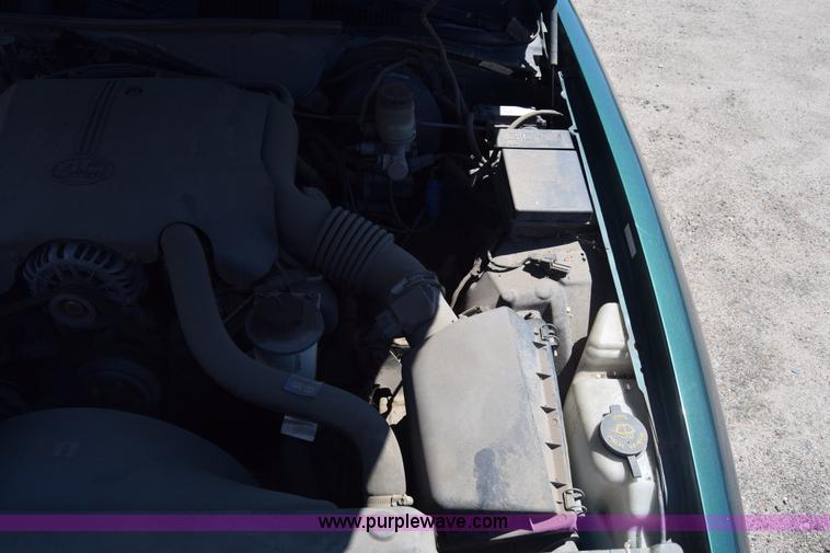 image for item J2808 2000 Ford Crown Victoria Police Interceptor