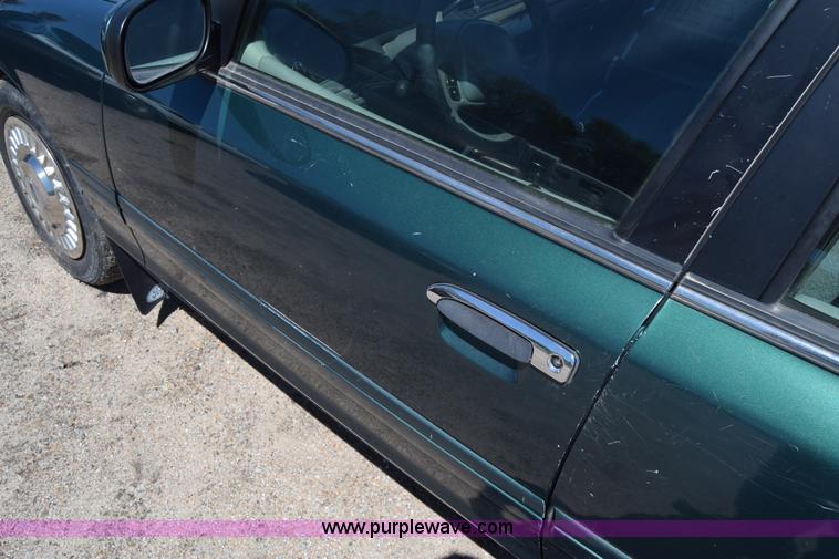 image for item J2808 2000 Ford Crown Victoria Police Interceptor