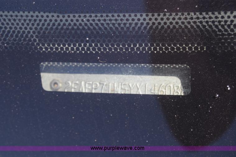 image for item J2808 2000 Ford Crown Victoria Police Interceptor