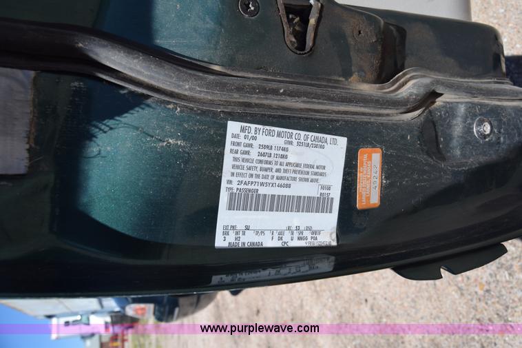 image for item J2808 2000 Ford Crown Victoria Police Interceptor