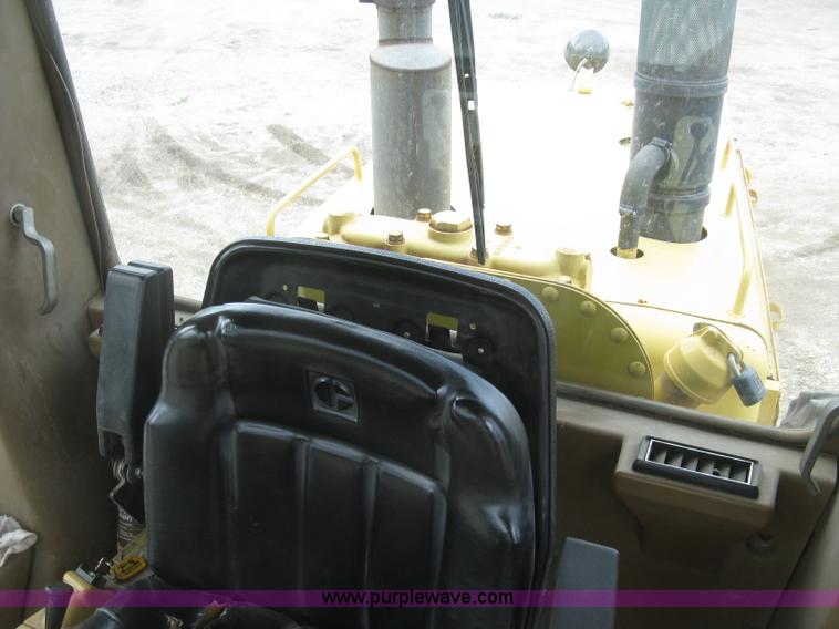 image for item J2824 1989 Caterpillar 120G motor grader