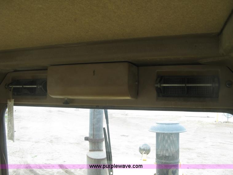 image for item J2824 1989 Caterpillar 120G motor grader