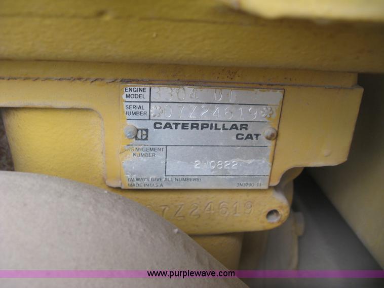 image for item J2824 1989 Caterpillar 120G motor grader