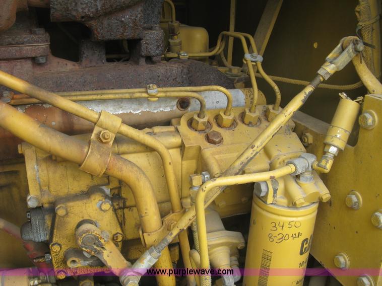 image for item J2824 1989 Caterpillar 120G motor grader