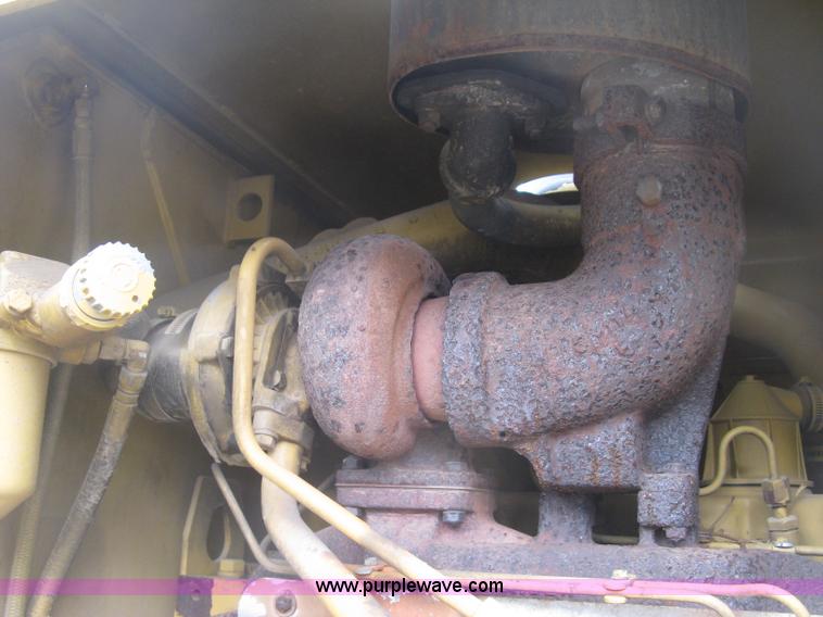 image for item J2824 1989 Caterpillar 120G motor grader