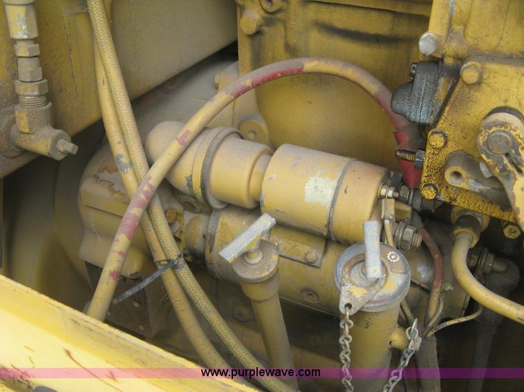 image for item J2824 1989 Caterpillar 120G motor grader