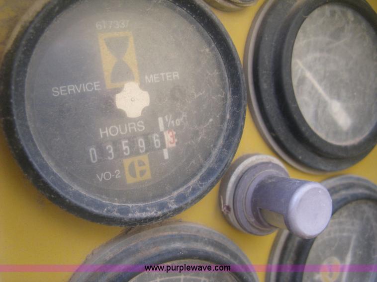 image for item J2824 1989 Caterpillar 120G motor grader