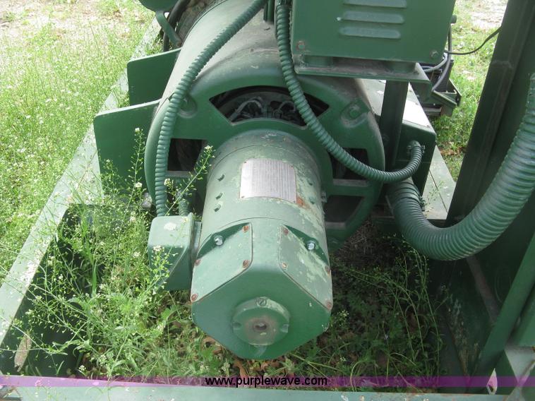 image for item J2825 Stewart & Stevenson 4GD75C generator