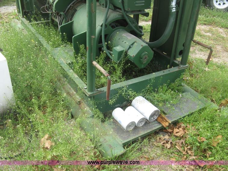 image for item J2825 Stewart & Stevenson 4GD75C generator