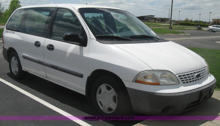 image for item J2827 2001 Ford Windstar LX van