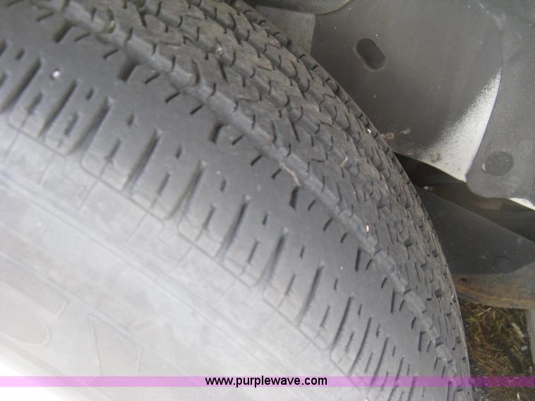 image for item J2827 2001 Ford Windstar LX van